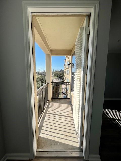 Building Photo - 7575 Kirby Dr
