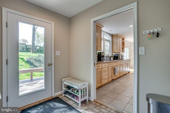 Building Photo - 8317 Harland Dr