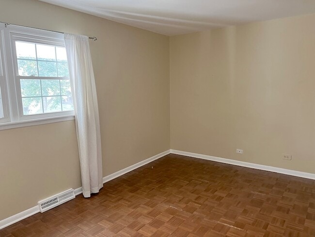 Building Photo - 2720 Kincaid Dr