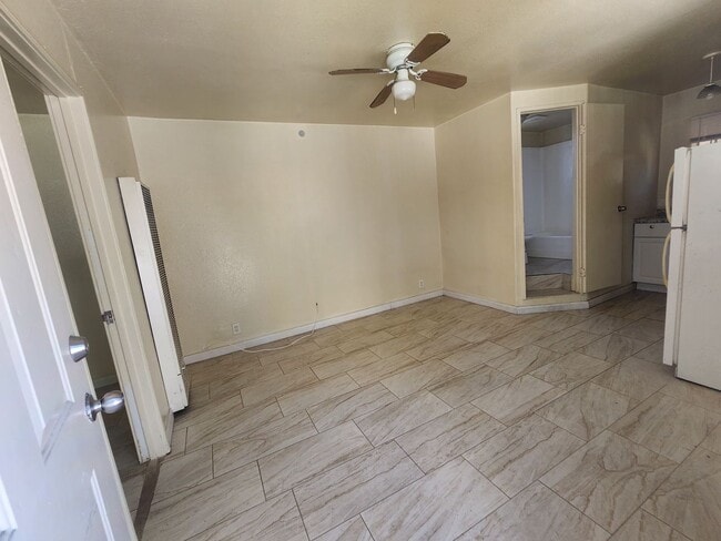 Building Photo - Bryant