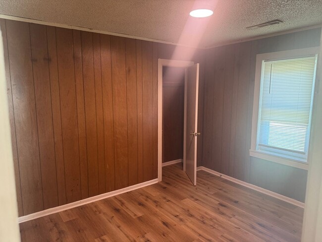 Building Photo - 606-608 Sherman St