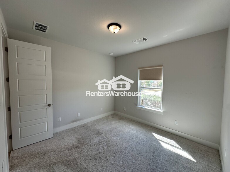 Building Photo - 2504 Dapple Gray Ln