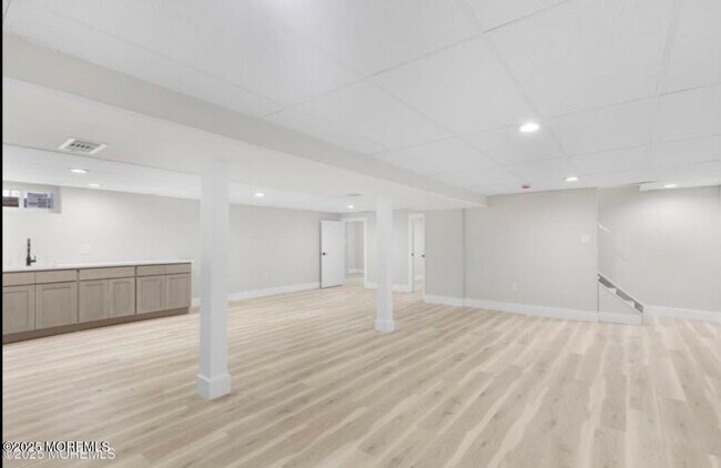Building Photo - 850 Paul Dr