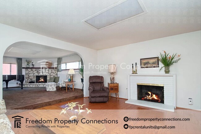 Primary Photo - 3 br, 1 bath Triplex - 253 Orion Avenue rm...