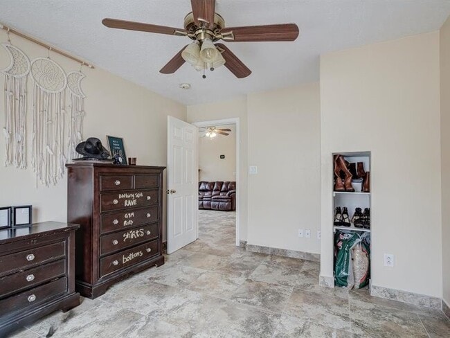 Building Photo - 8422 Tavenor Ln