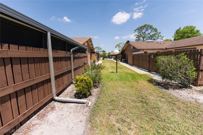 Building Photo - 5620 Foxlake Dr
