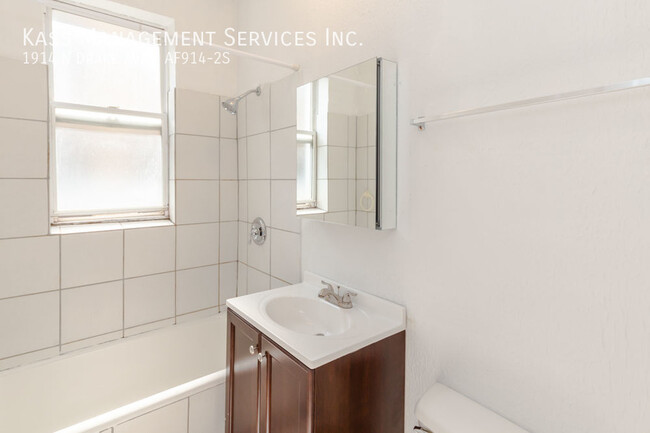 Building Photo - *Affordable Unit - Income Restricted* 2 Be...