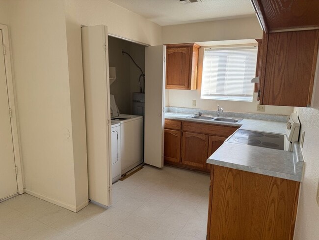 Building Photo - San Luis 3 Bedroom home with Fenced Lot