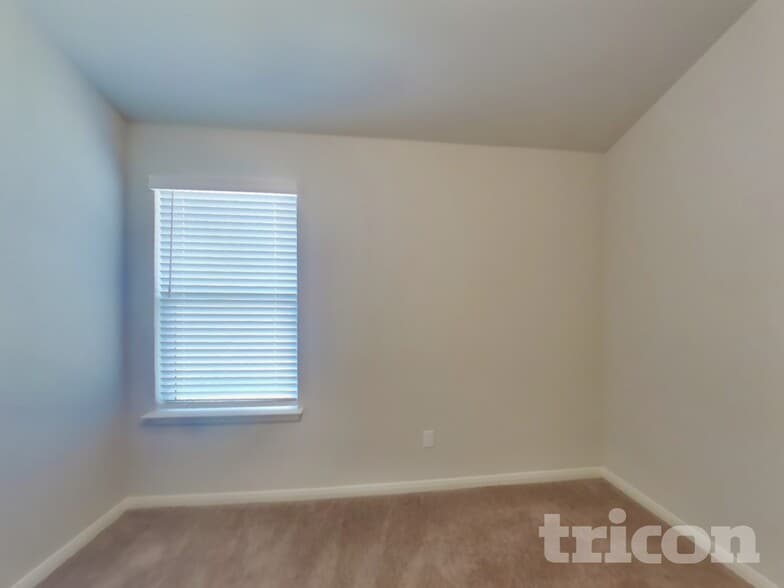 Building Photo - 5540 Shasta Pl