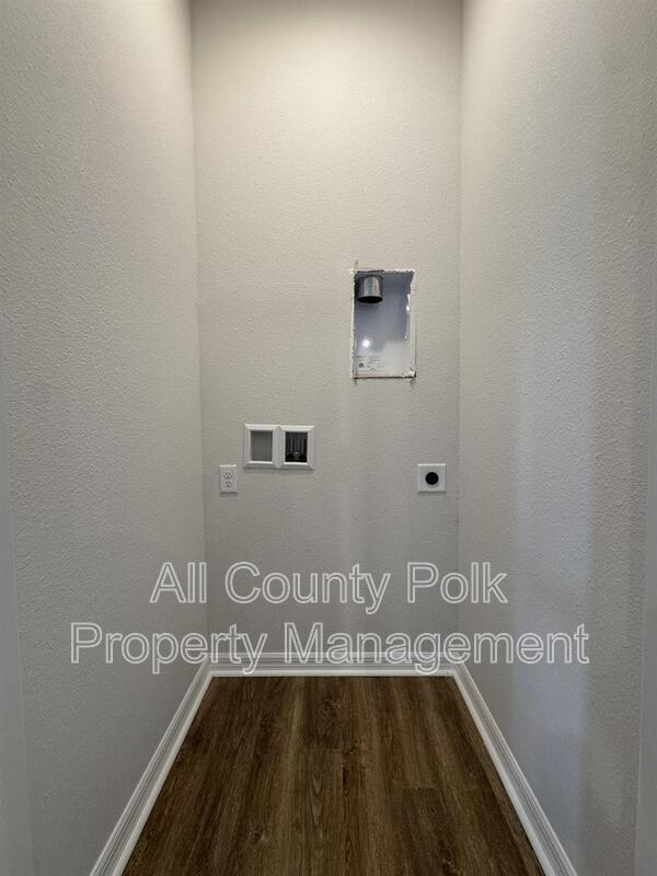 Building Photo - 851 Folklore Ln