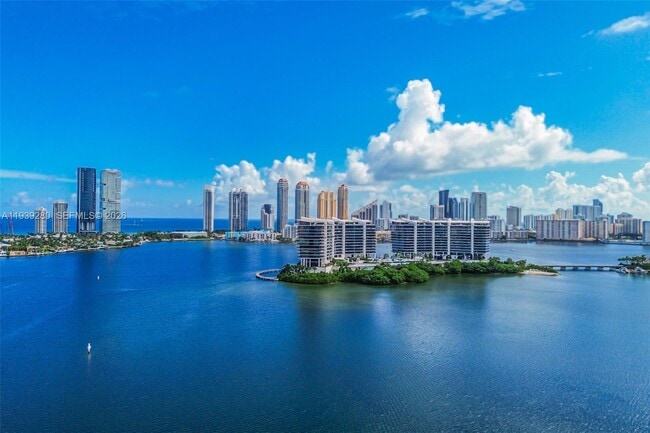 Building Photo - 3330 NE 190th St