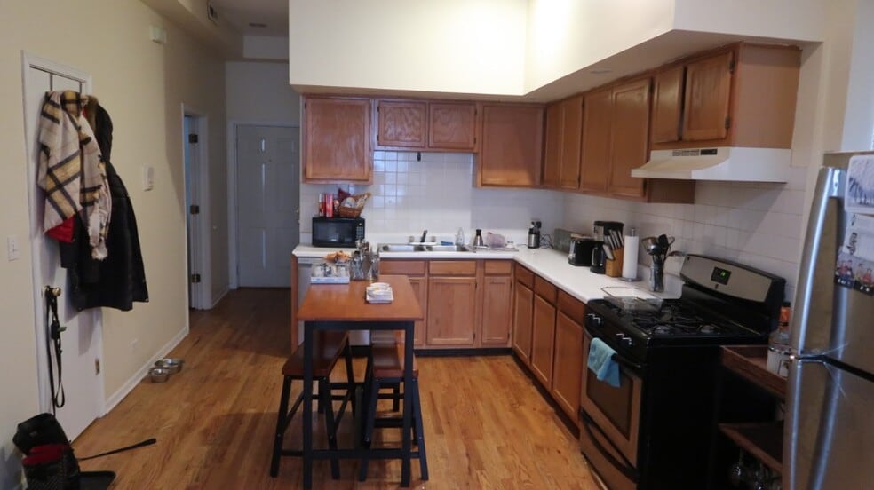 Building Photo - 1411 W Erie St