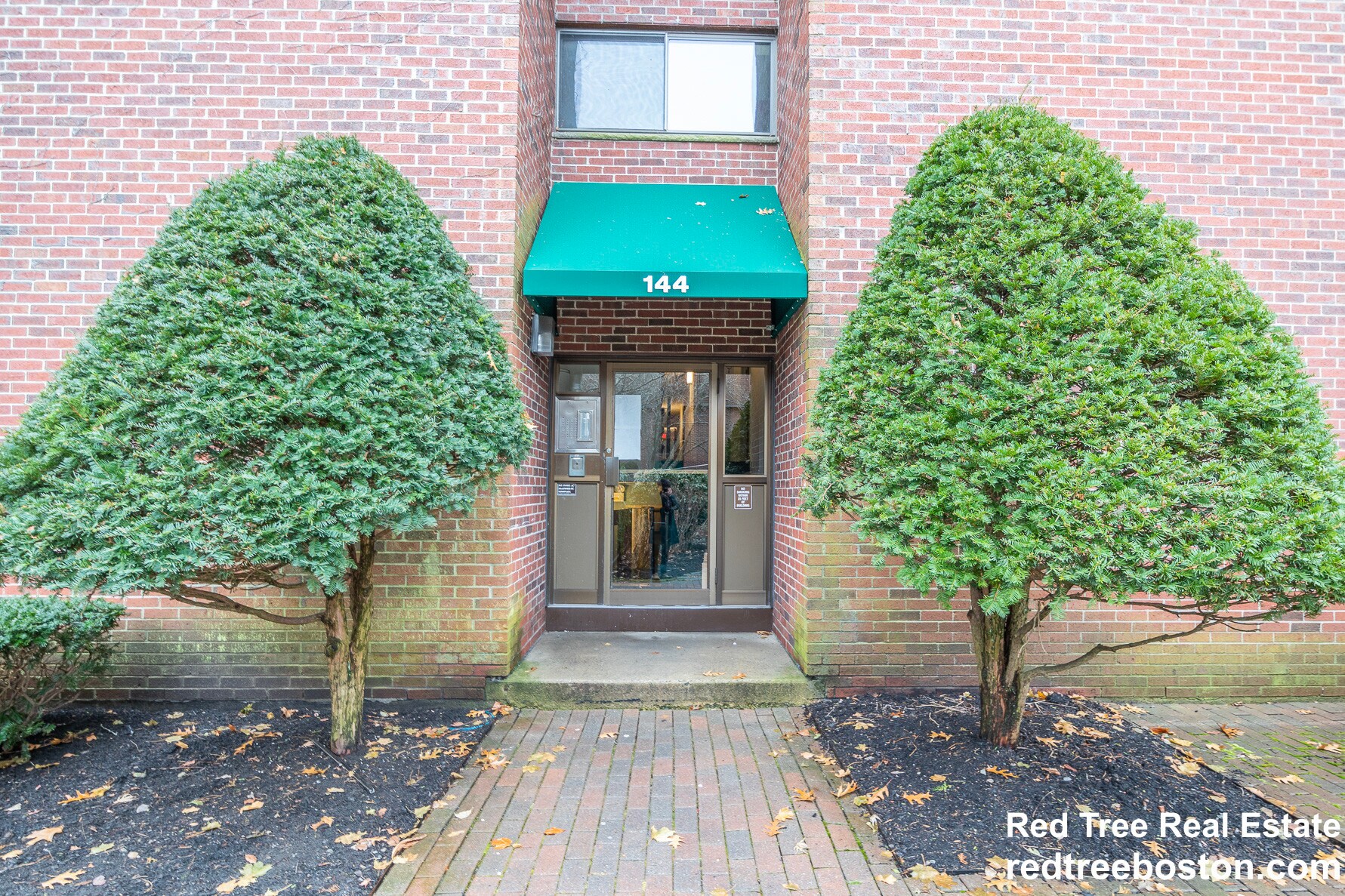 Building Photo - 144 Kenrick St