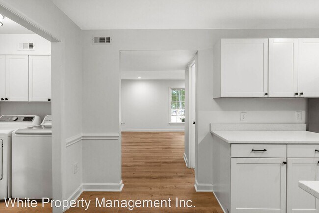 Building Photo - 3 br, 2.5 bath House - 2742 Creekbed Lane