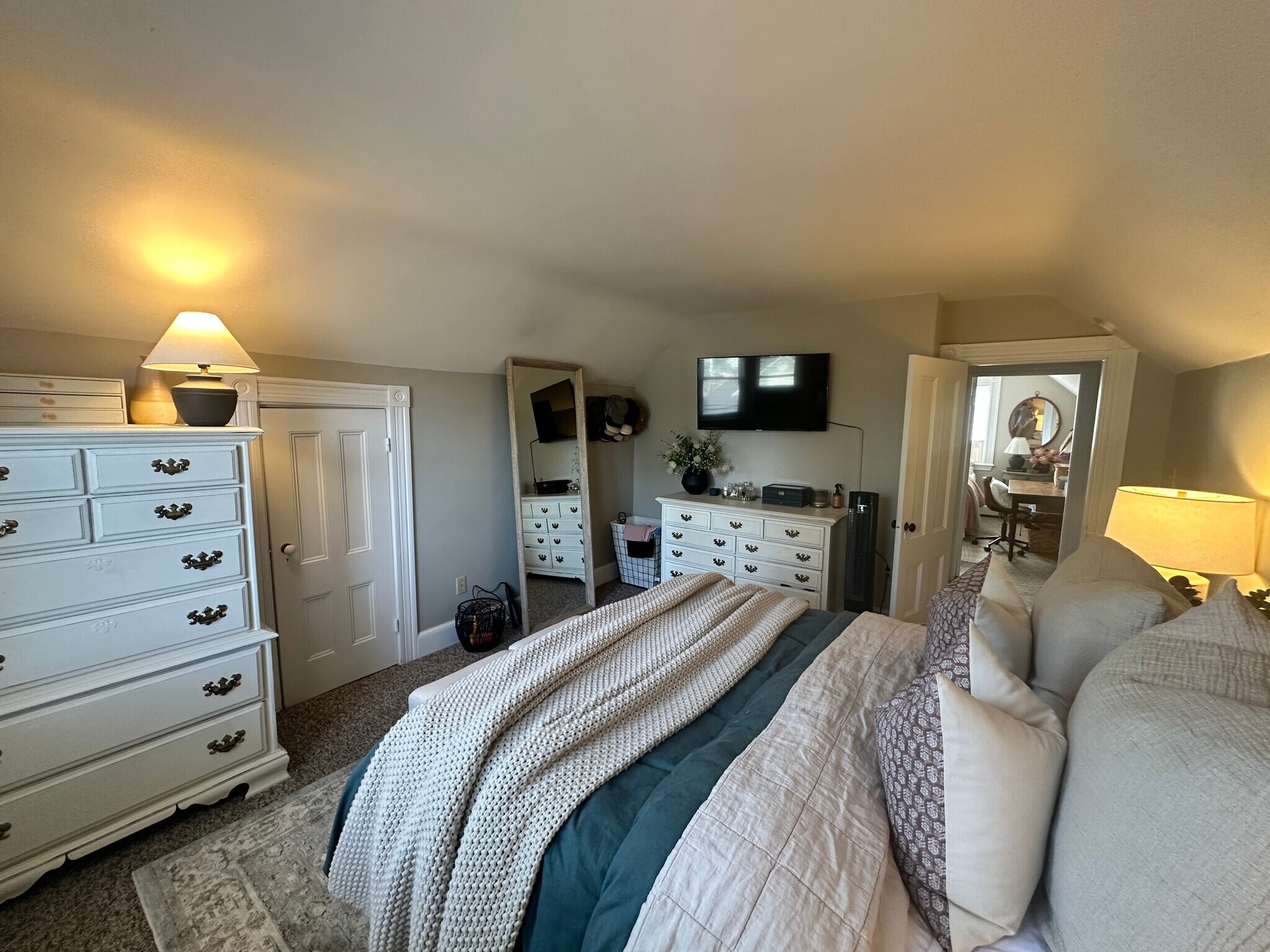 Building Photo - 25 Elm St