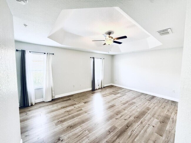 Building Photo - 2983 Ashland Ln S