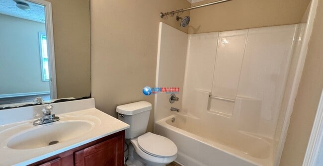 Building Photo - 3-bedroom house in Lawrenceville