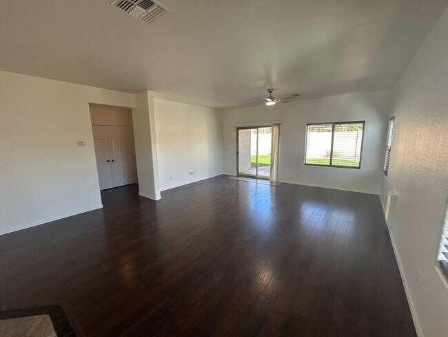 Building Photo - 16024 W Gelding Dr