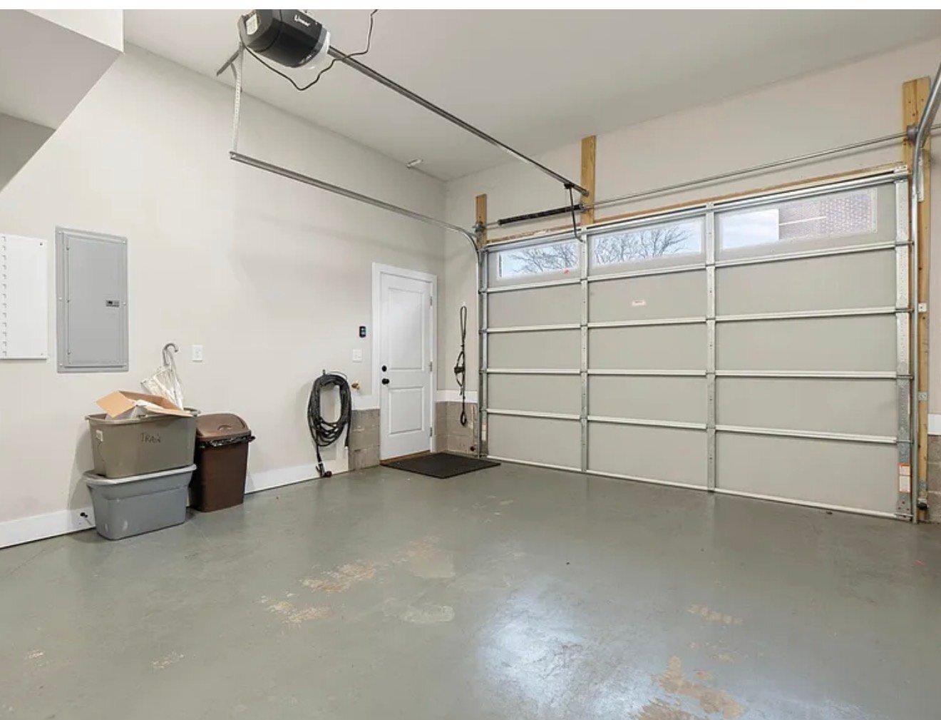 Building Photo - 1027 Montague Pl