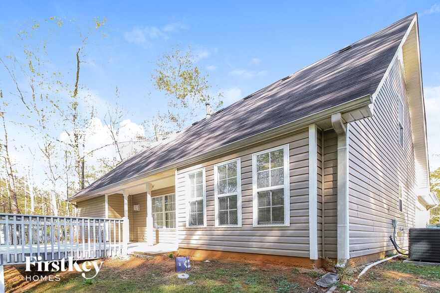 Building Photo - 531 Judith Court.