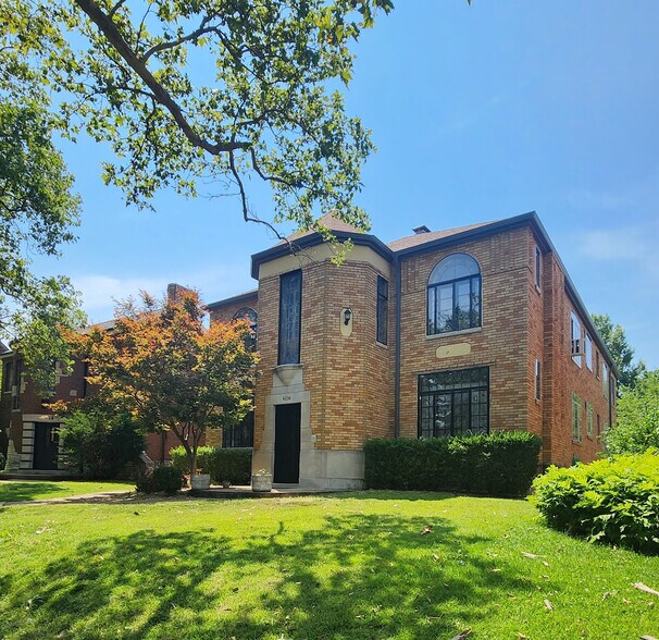 Building Photo - 6226 Nottingham Ave