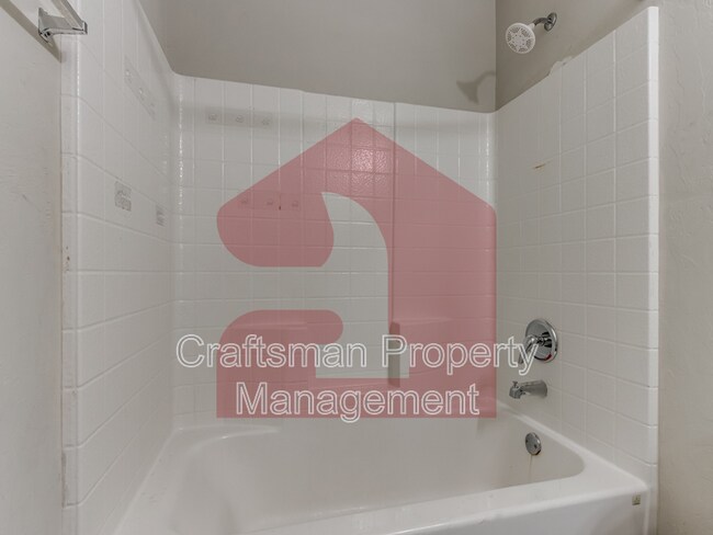 Building Photo - 1865 Jack Rabbit Ln