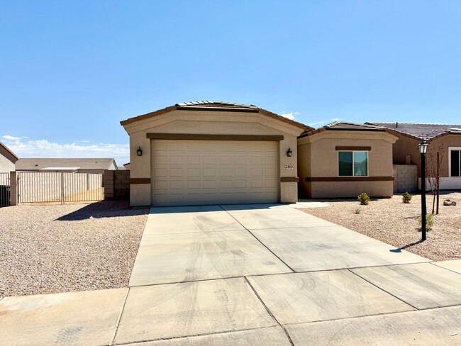 Building Photo - Move in Special~ $300 off Full Month's Ren...