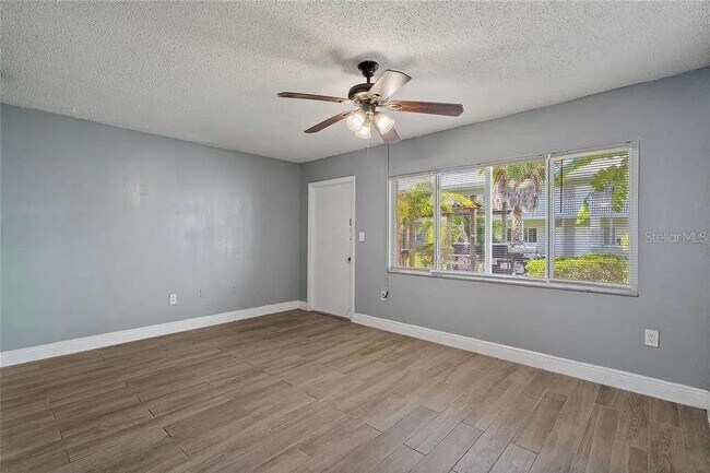 Building Photo - 379 47th Ave N