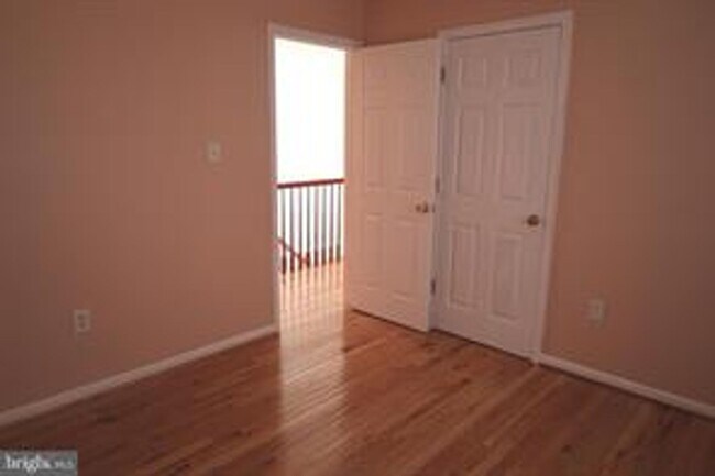 Building Photo - 10222 Stagecoach Dr