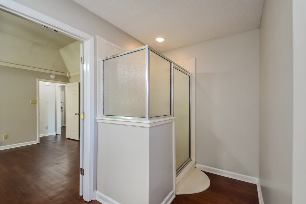 Building Photo - 9335 Barrow Dr