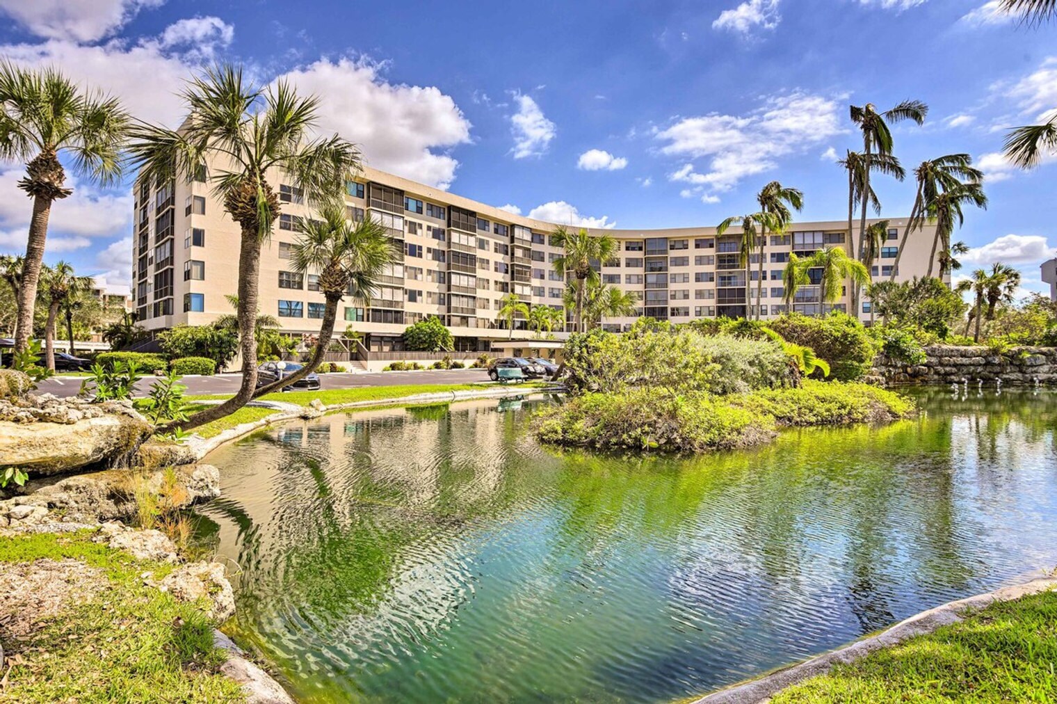 Building Photo - 5855 Midnight Pass Rd