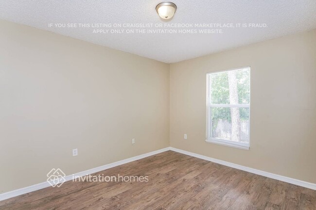Building Photo - 1755 McFarlane Ave