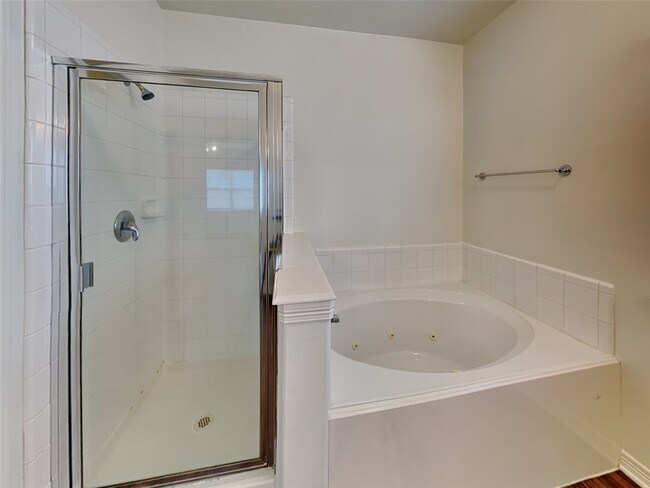 Building Photo - 28726 Hidden Cove Dr