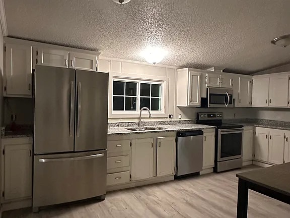 Building Photo - 209 Hickory Nut Dr