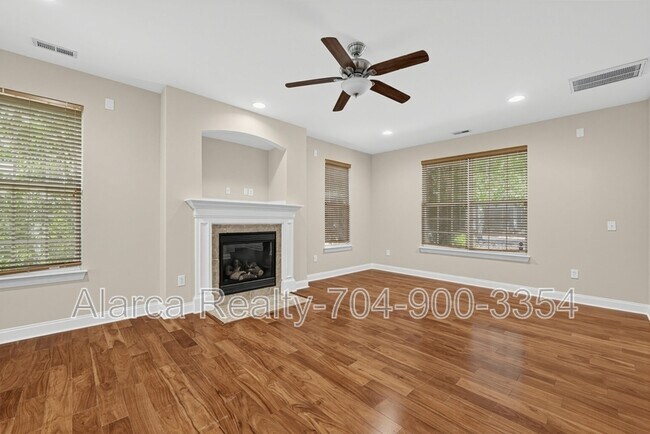 Building Photo - 12928 Windy Lea Ln