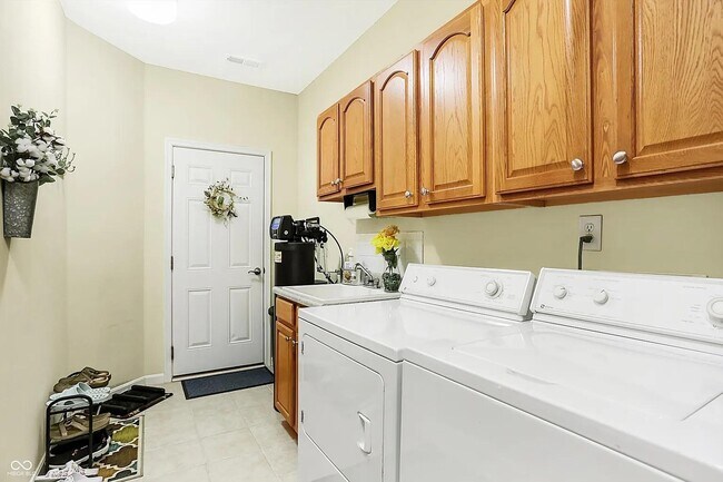Building Photo - 3538 Heathcliff Ct