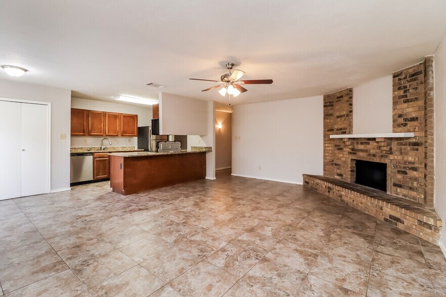 Building Photo - 7805 Whirlwind Dr