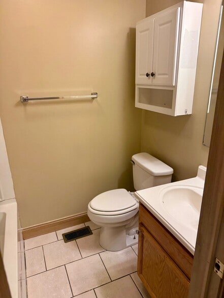 Building Photo - 2305 Adams Ave