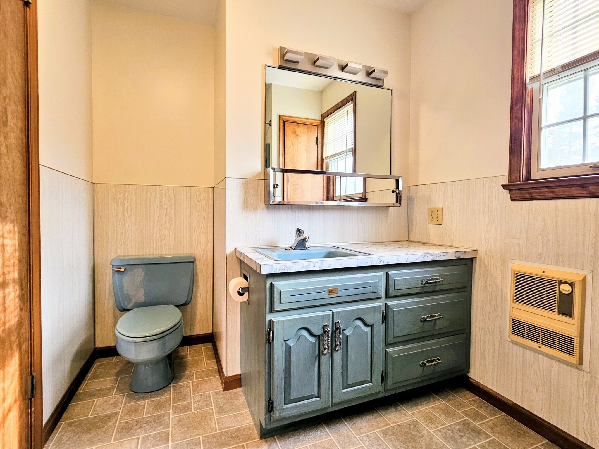 Building Photo - 2101 Heidelberg Ave