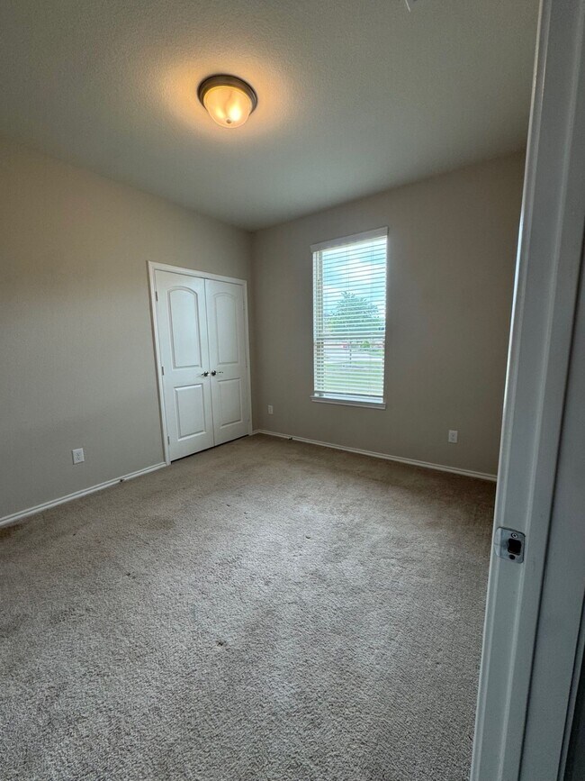 Building Photo - 3218 Chimney Swift Ln