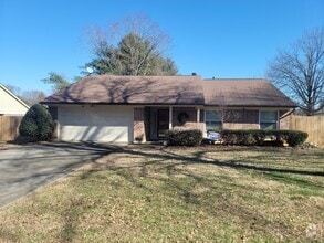 Building Photo - 1412 Willow Crossing Dr