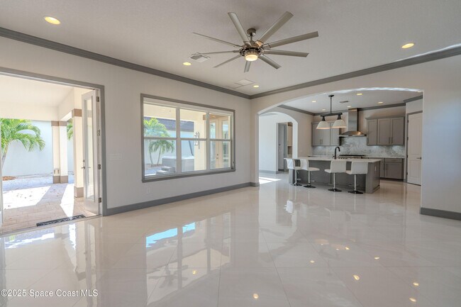 Building Photo - 2453 Rodina Dr