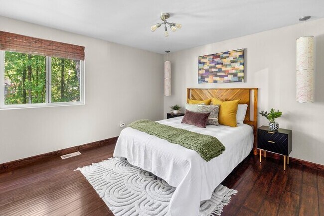 Building Photo - Spacious 5 Bedroom Home in Midlothian - $2,800/mo