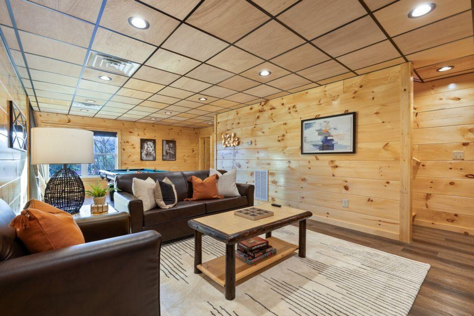 Building Photo - 3936 Valley View Dr
