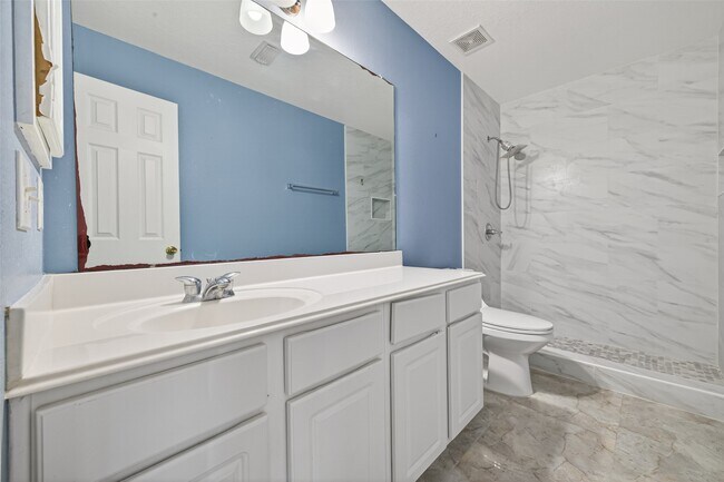 Building Photo - 18818 Flagstone Creek Rd