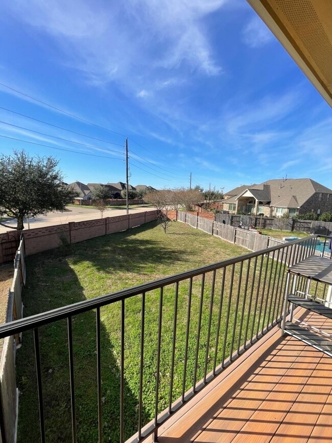 Building Photo - 23331 Del Rosso St