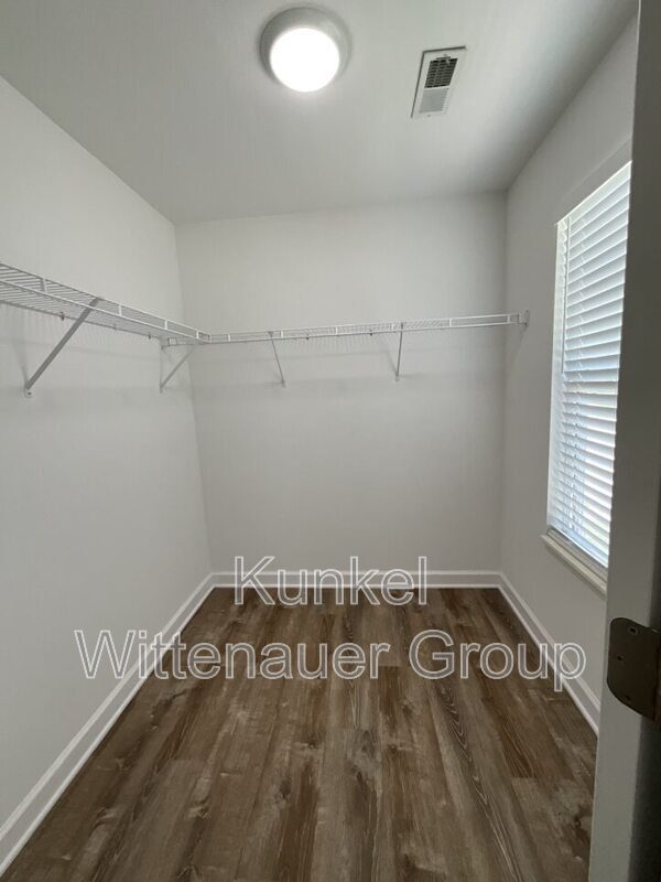 Building Photo - 2621 Greystone Estates Pkwy