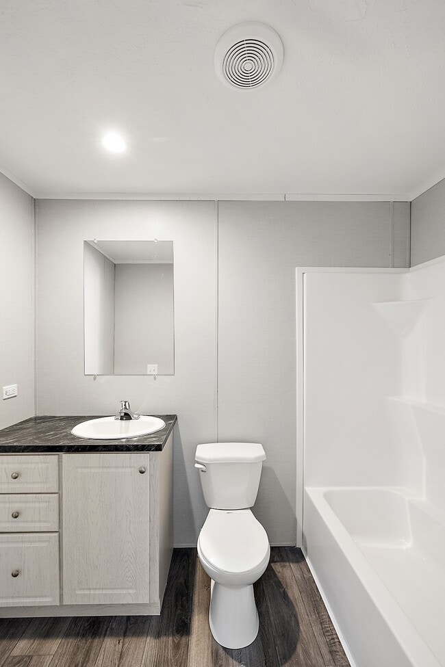 Building Photo - 612 Fenwick Ln