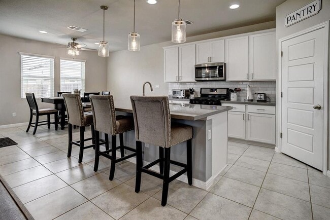 Building Photo - 210 Cold Spg Lp