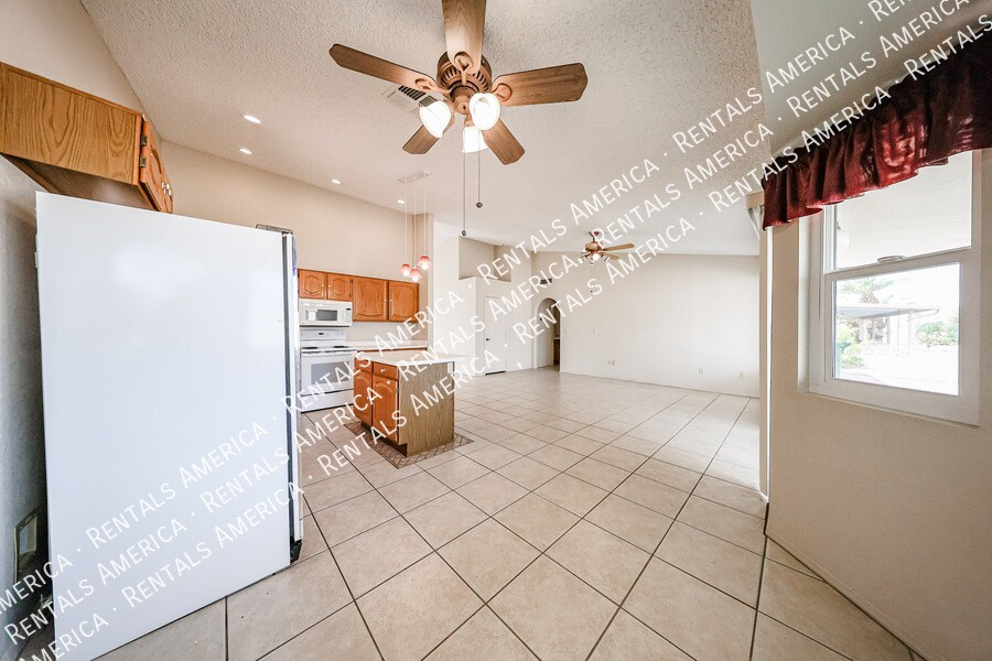 Building Photo - 2720 Leisure World
